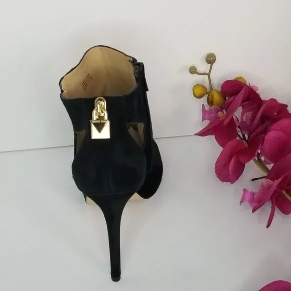 COPY - 🆕️Michael Chic Black Booties - Picture 2 of 10